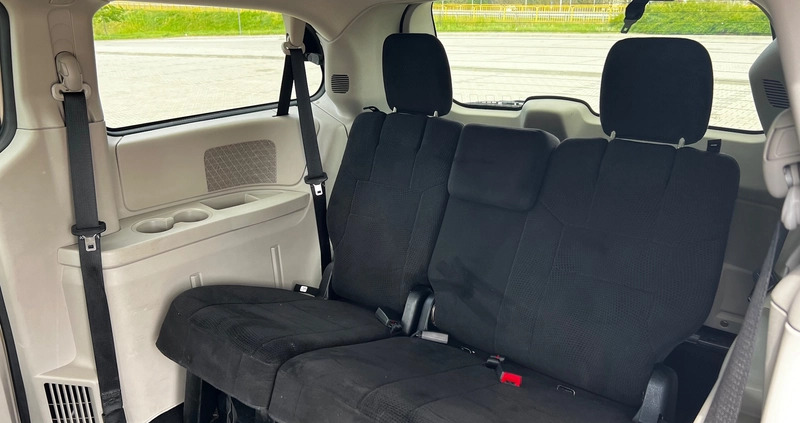 Dodge Caravan cena 39500 przebieg: 228000, rok produkcji 2013 z Legnica małe 79